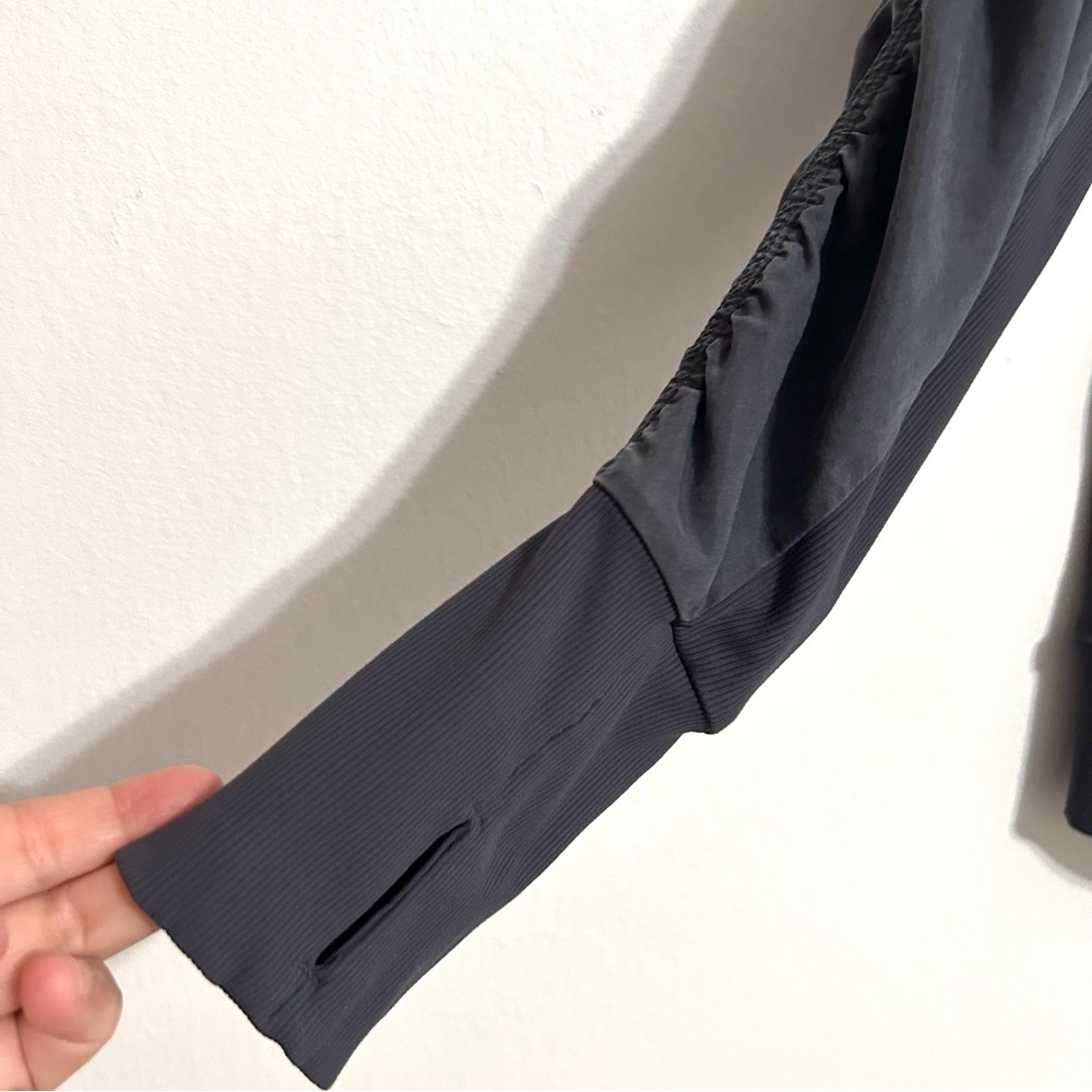 Lululemon Cool Down Reversible Jacket Ruched Gray… - image 7